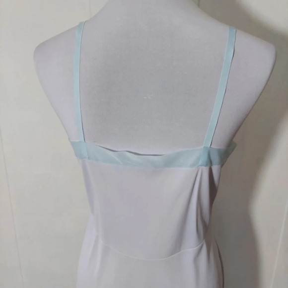 Vintage Baby Blue Kayser Tiny Pleats and Lace Full Slip with Adjustable Shoulder - Picture 8 of 16